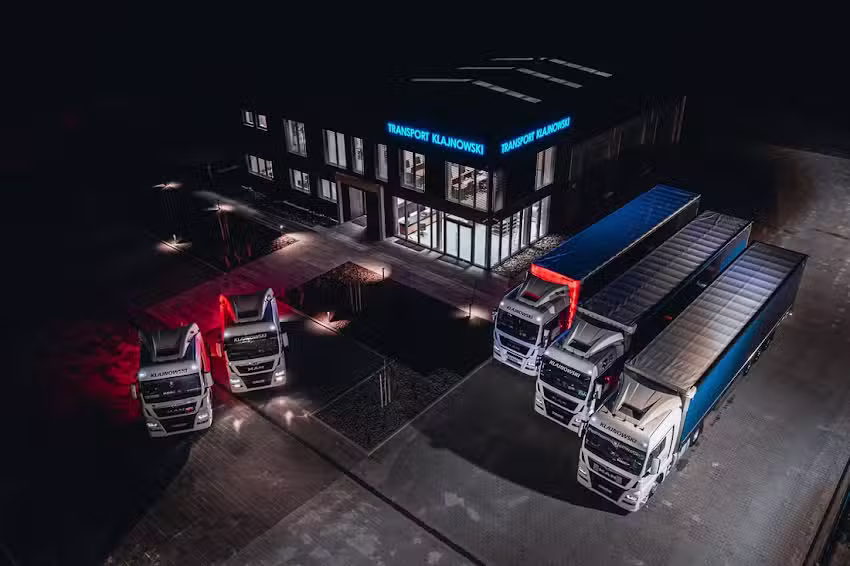 Adrian Klajnowski. Transport samochodowy, ciężarowy