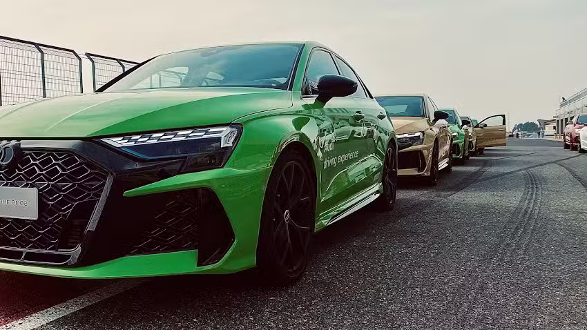 AmberCars – Wypożyczalnia samochodów sportowych