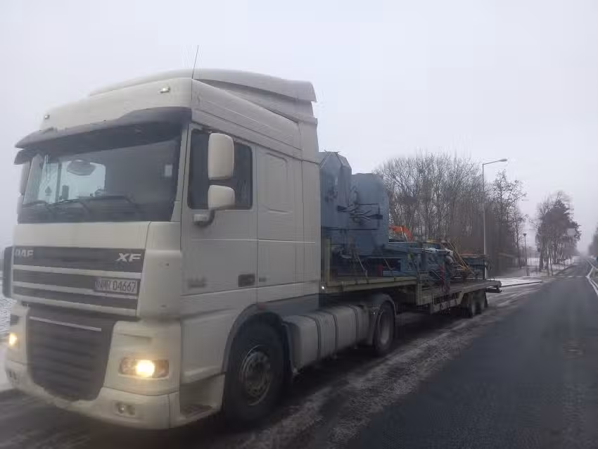 Auto Naprawa Usługi Transportowe Jerzy Mierzejek/ Transport Niskopodwoziowy / Wywrotka HDS / Warsztat TIR / Wulkanizacja TIR / Serwis samochodów ciężarowych /