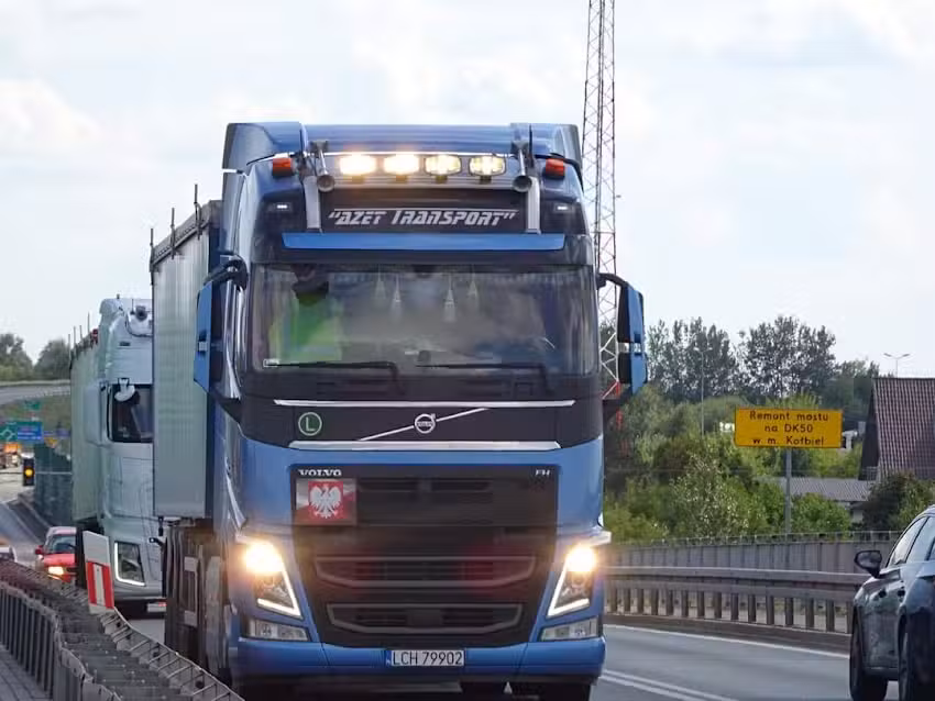 Azet. Transport