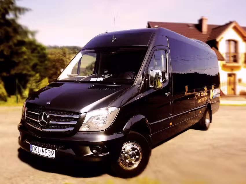 Biuro Turystyczne MANIKAR. Przewóz Osób. Wynajem busów i autokarów.
