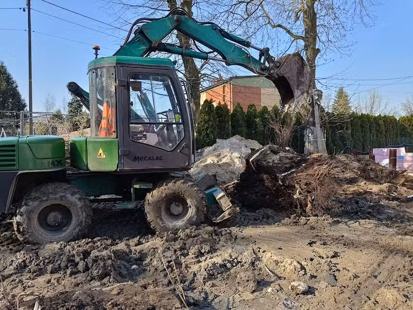 BOGMAR – Wynajem koparki obrotowej , Transport wywrotką do 3,5t – rozładunki na widłach – prace ziemne