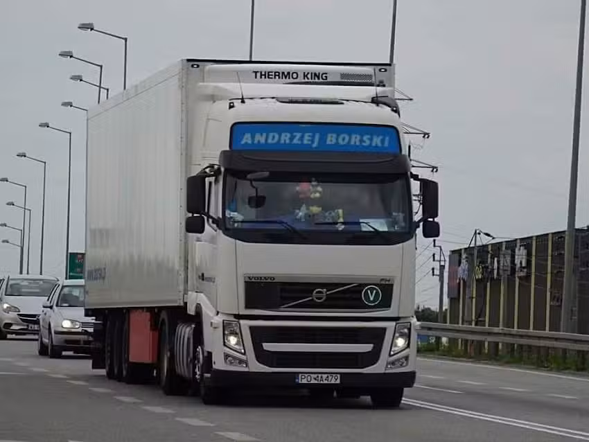 Borski Andrzej. Transport Międzynarodowy, Transport ładunków niebezpiecznych, Spedycja