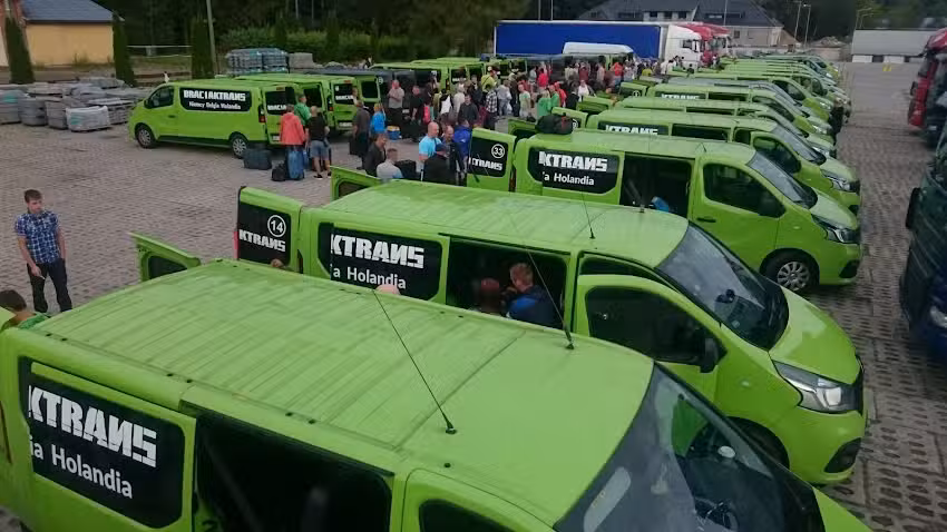 Braciaktrans sp. z o.o. | Przewozy osób busami za granicę. Bus z adresu pod adres door to door
