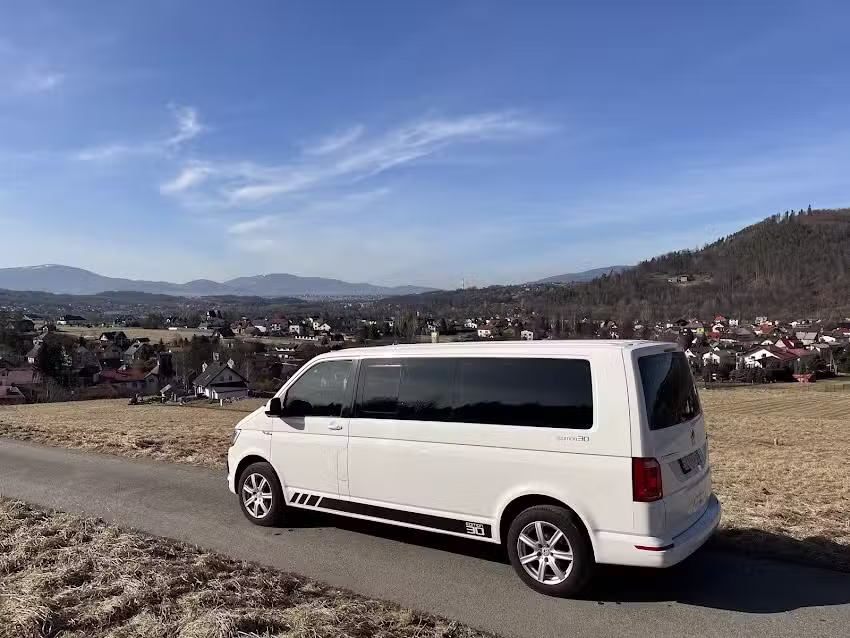 Busem w Trasę