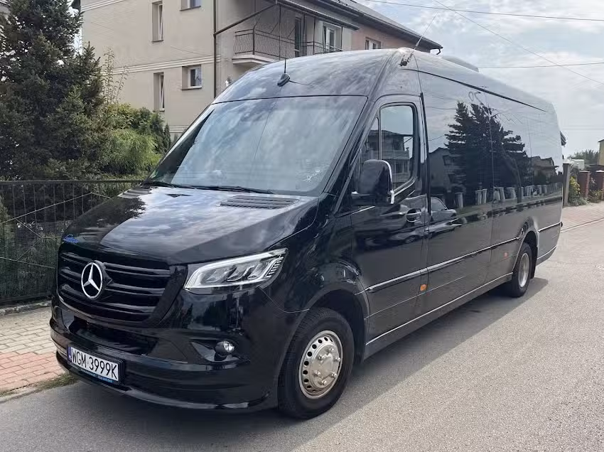 Busy JJ Warszawa – Wynajem Busów Osobowych i Autokarów | Przewóz Osób Busem | Wypożyczalnia Busów