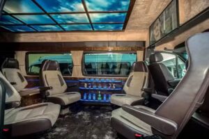 Cieciura – VIP transport Warszawa, VIP Bus, wynajem ekskluzywnych busów