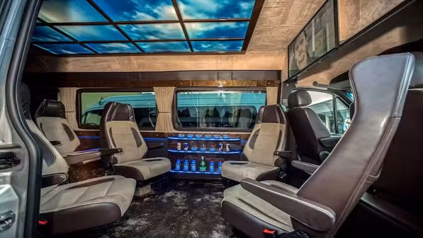 Cieciura – VIP transport Warszawa, VIP Bus, wynajem ekskluzywnych busów