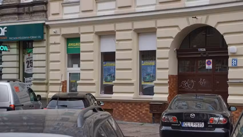 Emilbus. Przewóz osób, wynajem busów, transport pasażerski