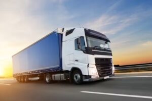 EU-TRANSPORT | Firma transportowa | Usługi spedycyjne | Przewóz towarów i maszyn