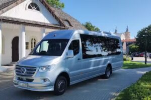 Express Bus. Przewóz osób, wynajem busów, wynajem autokarów , nowoczesne busy transfery na lotniska,lublin , Warszawa, chełm