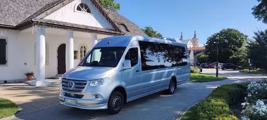 Express Bus. Przewóz osób, wynajem busów, wynajem autokarów , nowoczesne busy transfery na lotniska,lublin , Warszawa, chełm