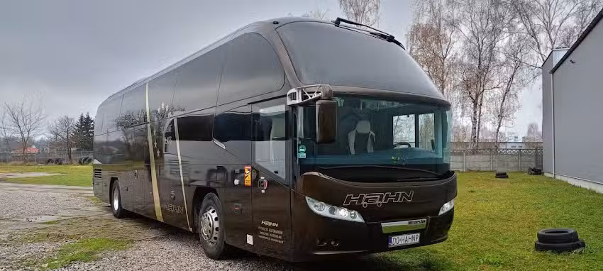 Hahn Tour Warszawa – Przewozy i transfer lotniskowy
