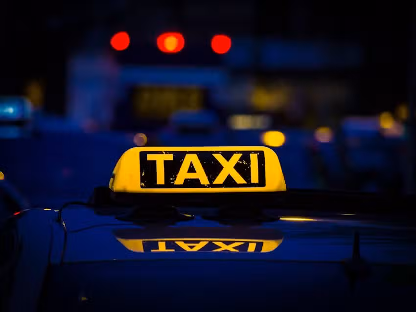 Halo Taxi Ełk Taksówka
