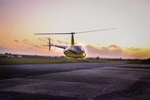 Helinat – Air Taxi | Kurs pilota śmigłowca | Loty helikopterem | Loty widokowe – Warszawa