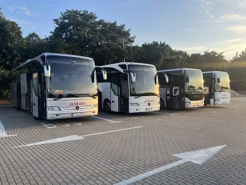 Jankara Transport Krajowy i Międzynarodowy Osób Luksusowymi Autokarami i Busami Orawa Podhale Spisz Nowy targ Zakopane