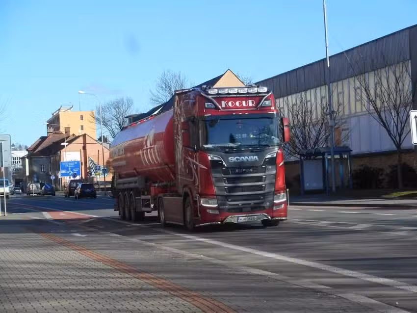 Kocur. Transport