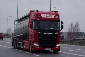 Kwak Jan. Usługi transportowe