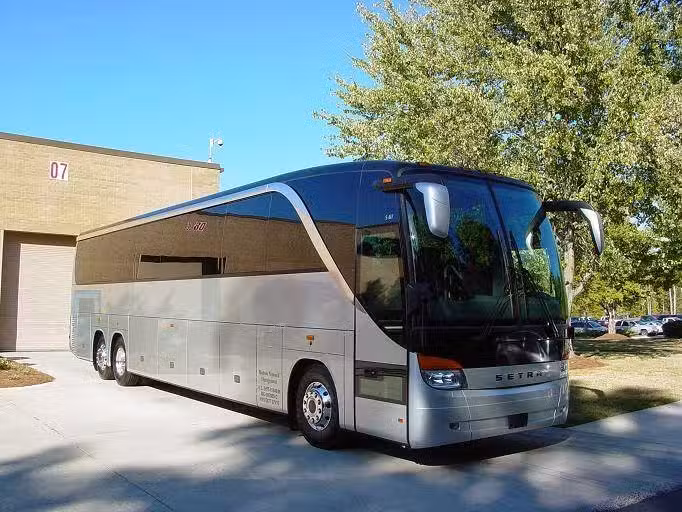 Limos Poland – wynajem limuzyn, autokarów, przewóz osób