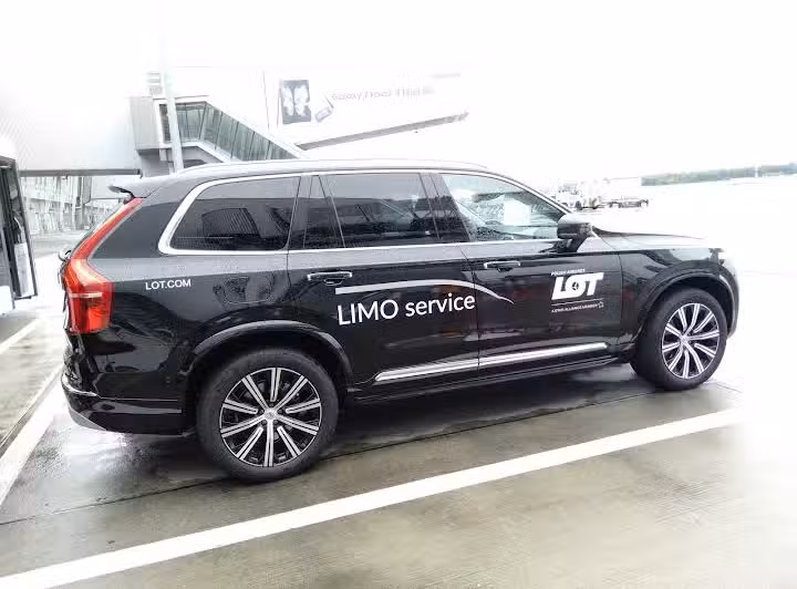 Limousine Service – Chauffeurs Service Poznan – Airport