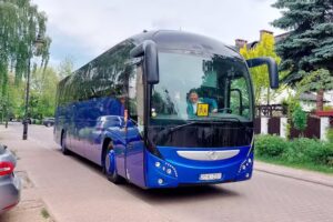 Monsters – przewóz vip i dzieci, wynajem busów