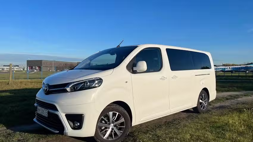 NEXUS Bus wypożyczalnia samochodów BUSÓW 9 osobowych