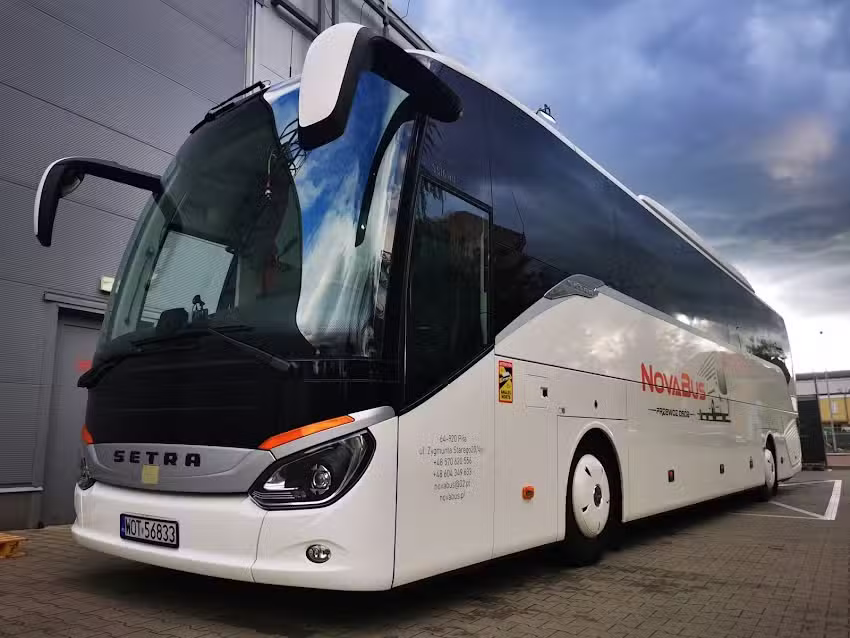 NovaBus – przewóz osób, wynajem autobusów, linie regularne