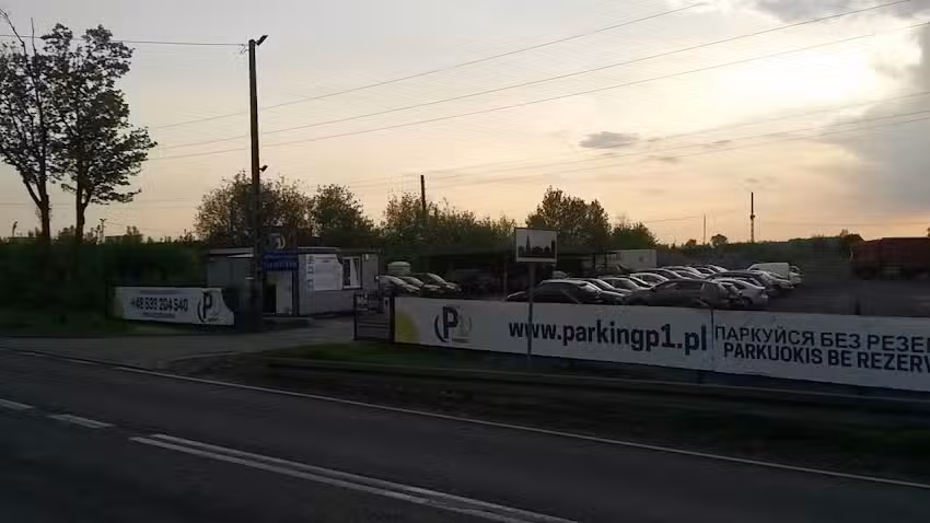 Parking P1 Jakub Gajewski Lotnisko Modlin
