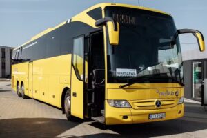 Plusbus – dojazdy na lotnisko Chopina i Modlin, wynajem autokarów