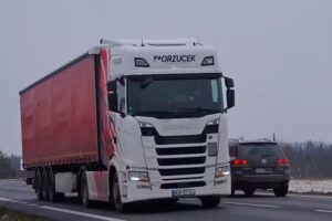Porzucek Transport Spółka z ograniczoną odpowiedzialnością Firma transportowa