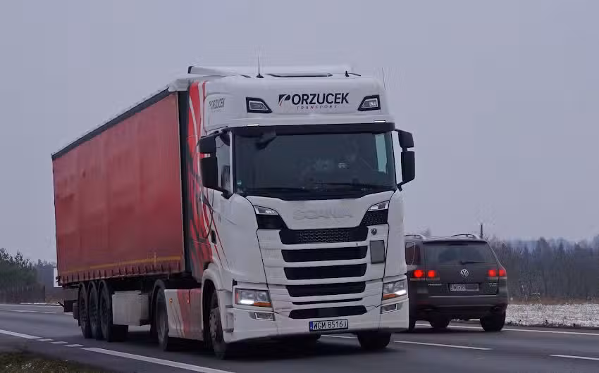 Porzucek Transport Spółka z ograniczoną odpowiedzialnością Firma transportowa