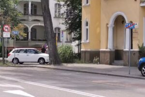 Postój taksówek – 3 Maja