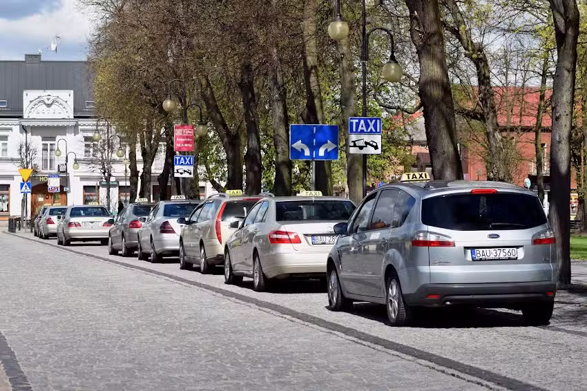 Postój taksówek – rynek Zygmunta Augusta
