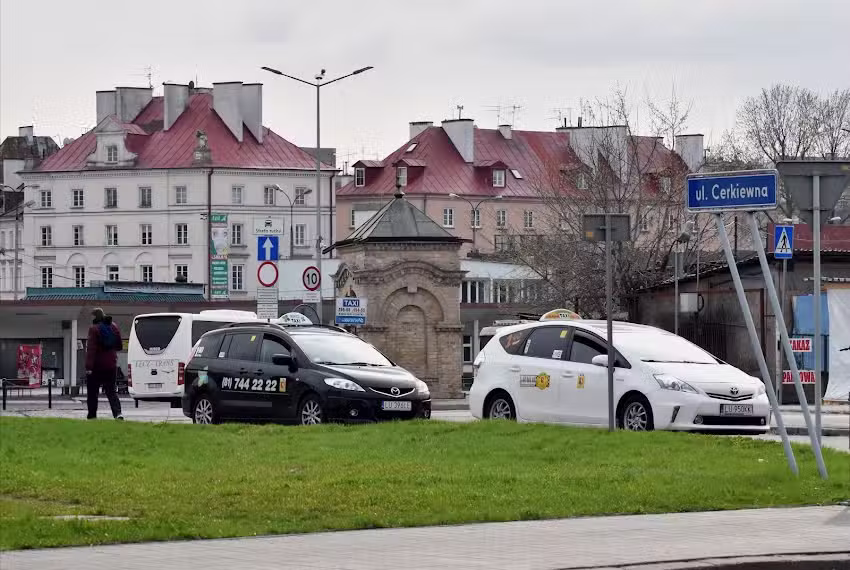Postoje taksówek – na placu po dawnym Dworcu Głównym PKS