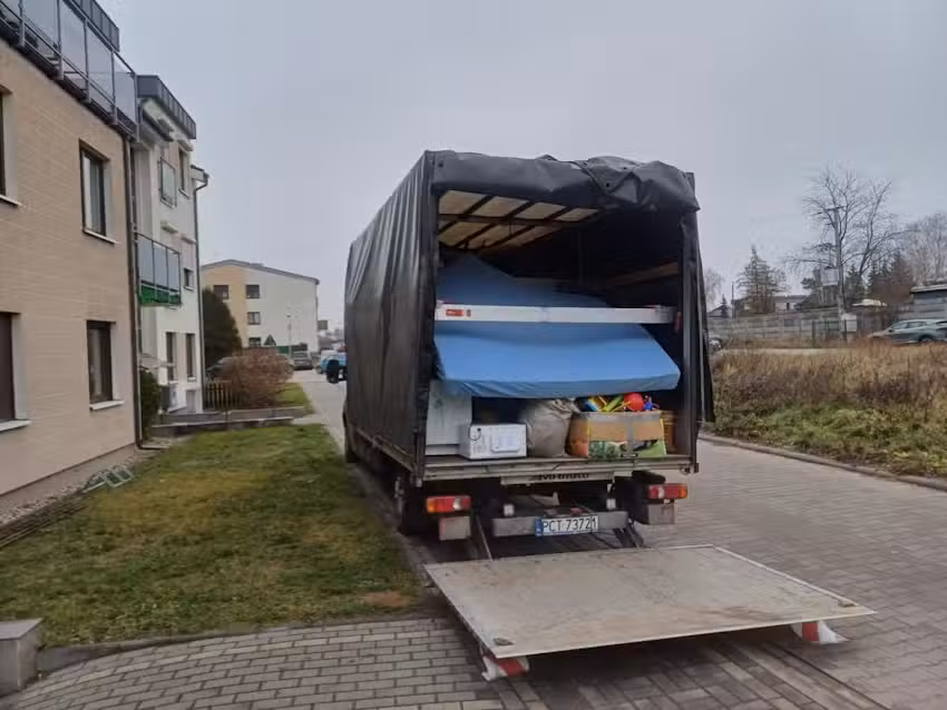 Przeprowadzki, transport Michał Walerowski, Sprzedaż używanych rowerów holenderskich Mechanika pojazdowa BUS GARAGE