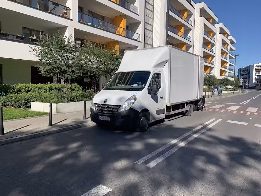 Przeprowadzki Warszawa – Transport Mebli z Wniesieniem – Firma Przeprowadzkowa TRANS TEAM