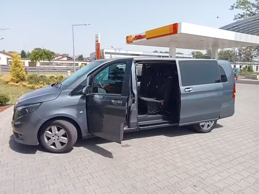 Przewóz Osób KRZYŚ-BUS Krzysztof Bąk – Busy do Holandii, busy do Polski