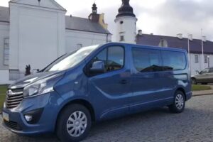 Przewóz osób, transport na lotniska, transport osób, przewozy busami , przewozy pasażerskie