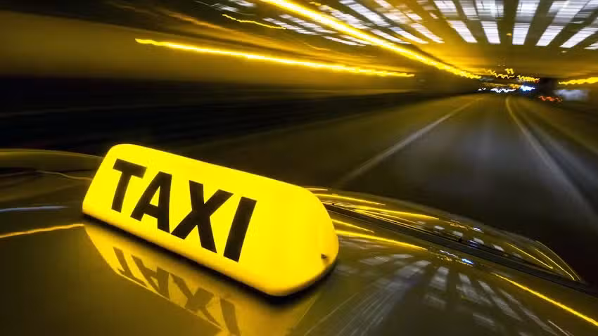 Przewóz TAXI Lotniska / Imprezy Okolicznościowe