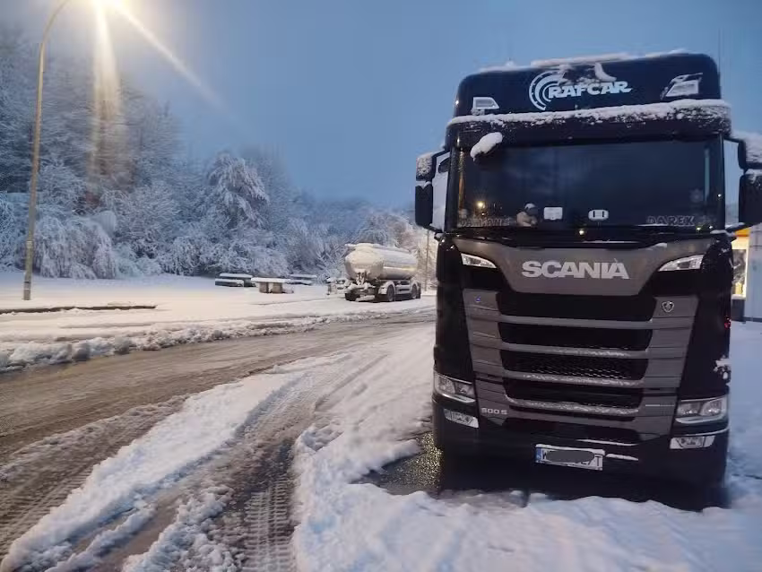 RAF-CAR TRANSPORT