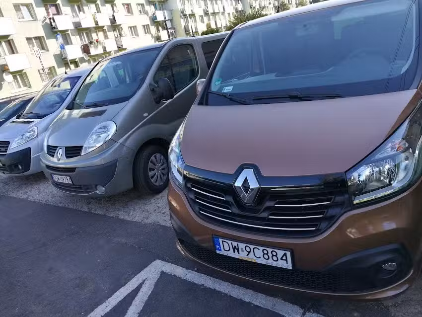 Star-Travel. Usługi transportowe. Podstawka S.
