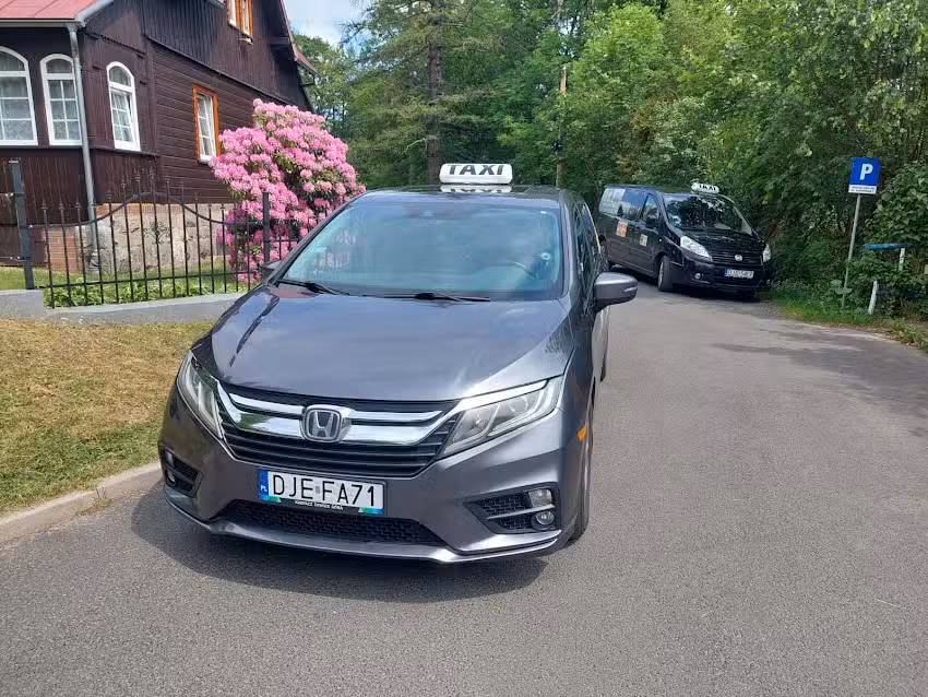 SUPER TAXI KARPACZ – Taksówki w Karpaczu 24h