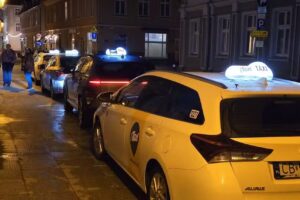 Taxi