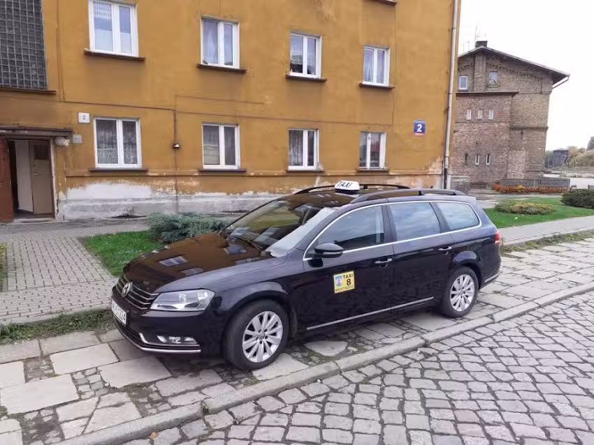 Taxi 8 Jarosław Pietrasz