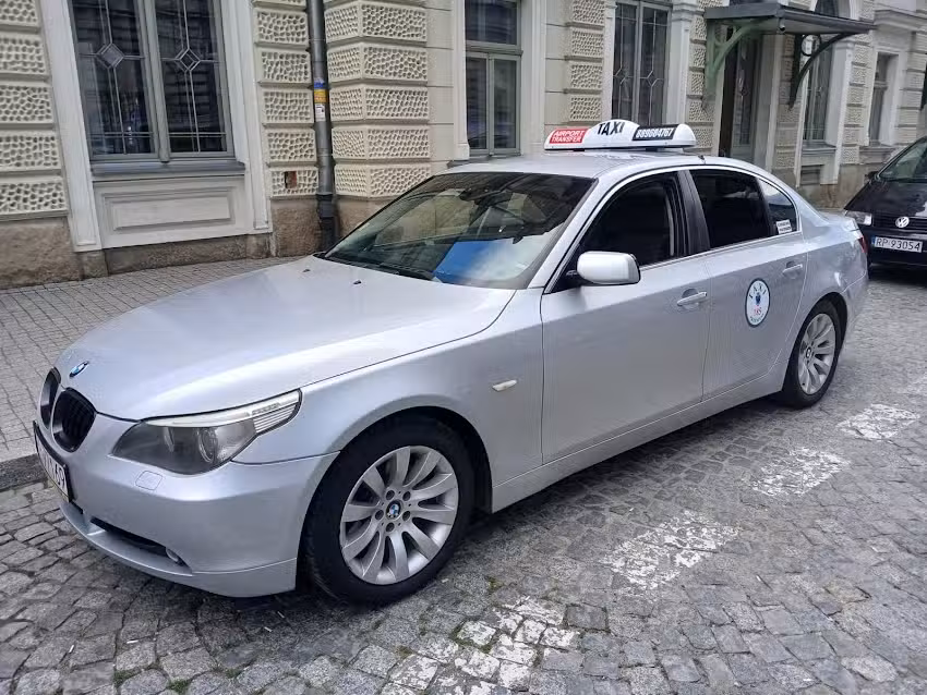 Taxi airport Medyka