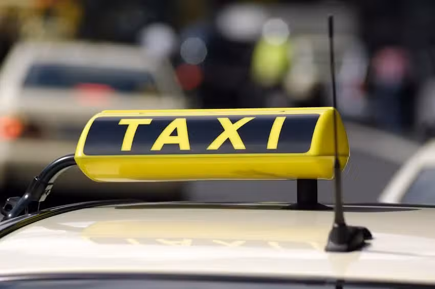 Taxi i Odpalanie Samochodu Rafał Wiśniewski Projekt-Wawa Auto