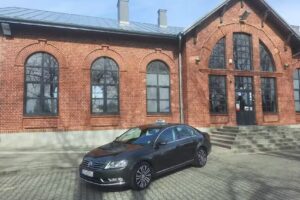 Taxi Stryków Mateusz Kacperski(Я розмовляю українською, I speak english))