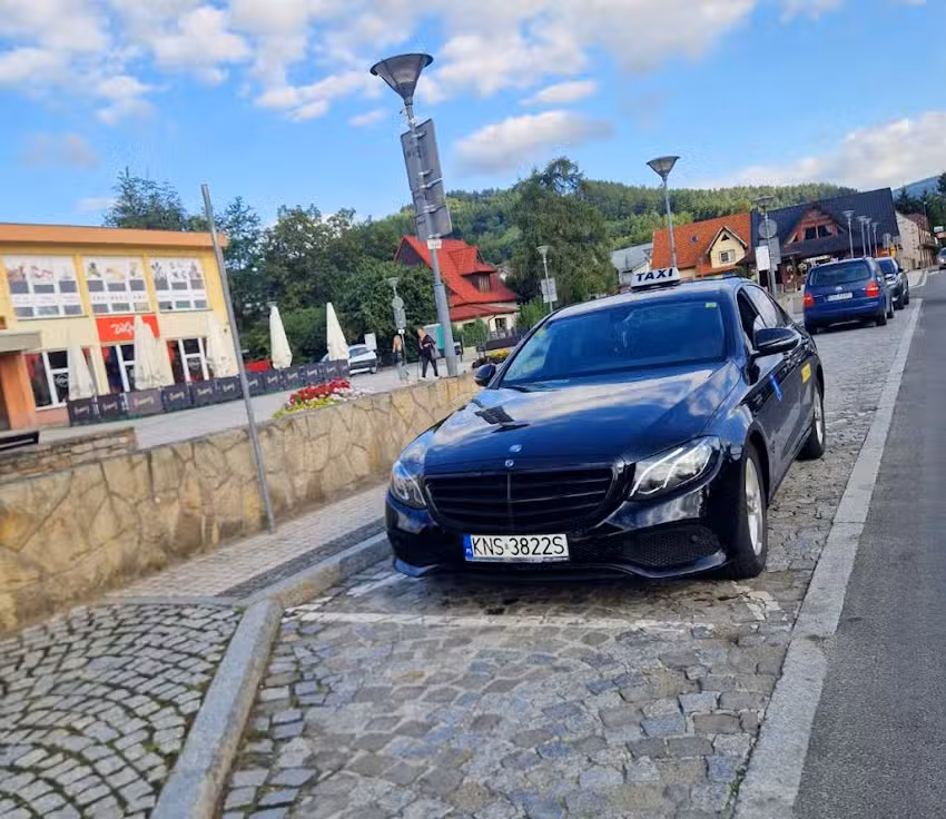 Taxi Trójki – Łącko