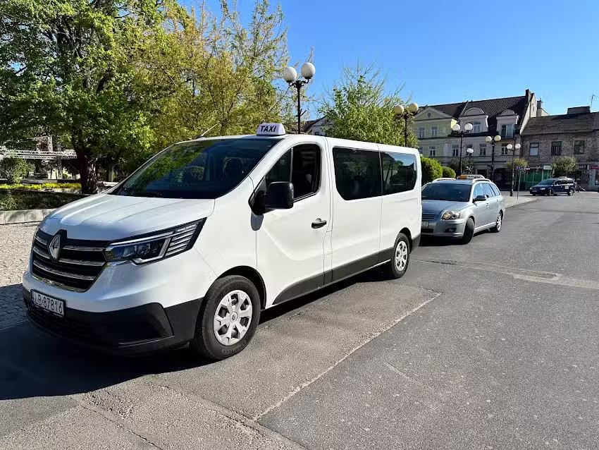 Taxi Van 7 i Bus 9