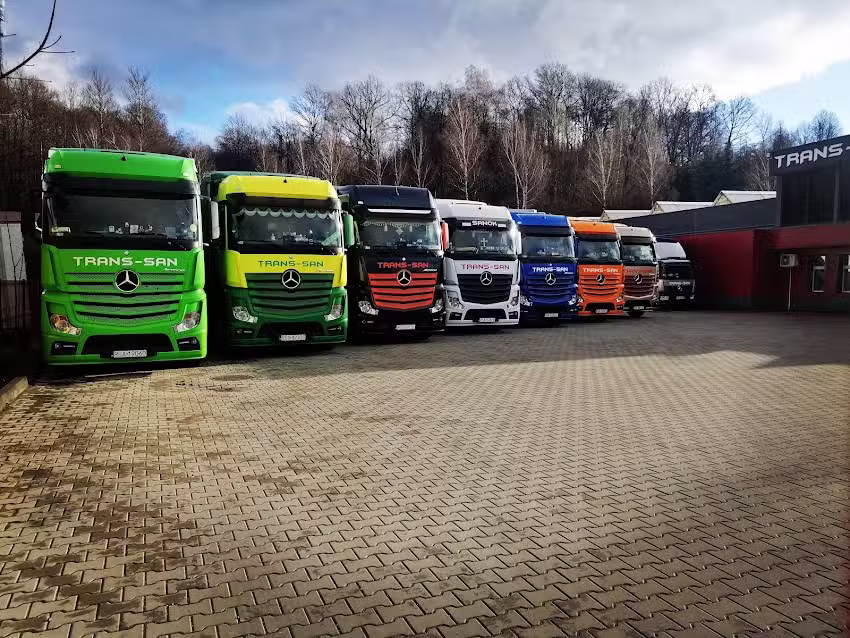 Trans-San. Usługi transportowe, produkcja tulei papierowych i folii stretch